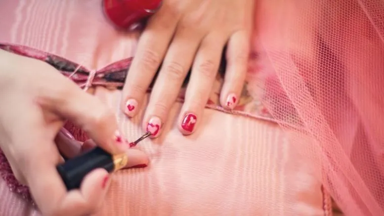 valentines-day-nails