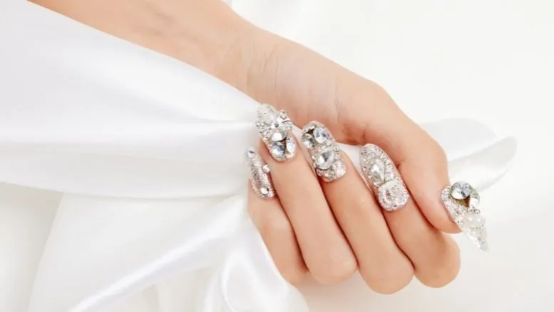 rhinestone-nail-designs